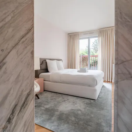 Luxury On Canal Saint Martin Apartment Paris