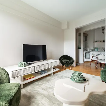 Luxury On Canal Saint Martin Apartment *