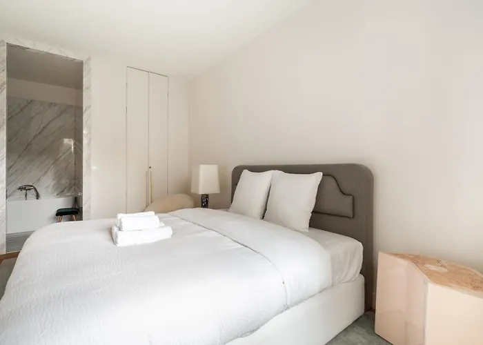 Luxury On Canal Saint Martin