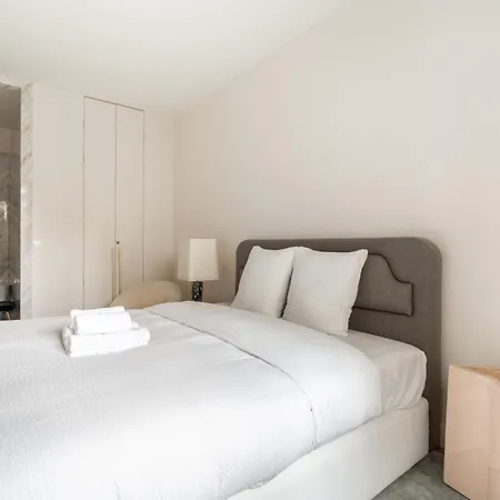Luxury On Canal Saint Martin